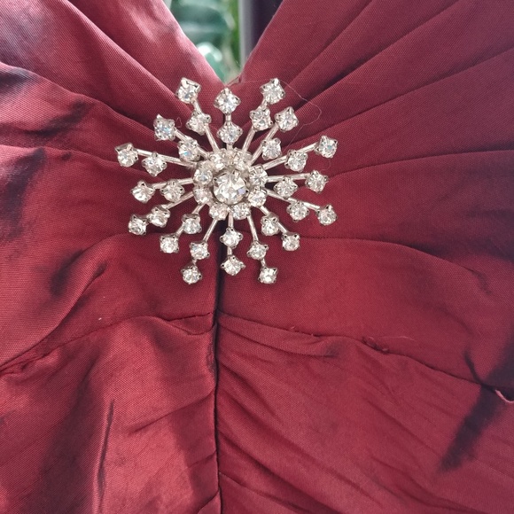 XCITE PROM GOWN SHIMMERING RED//BURGANDY SZ 12 - Picture 1 of 7